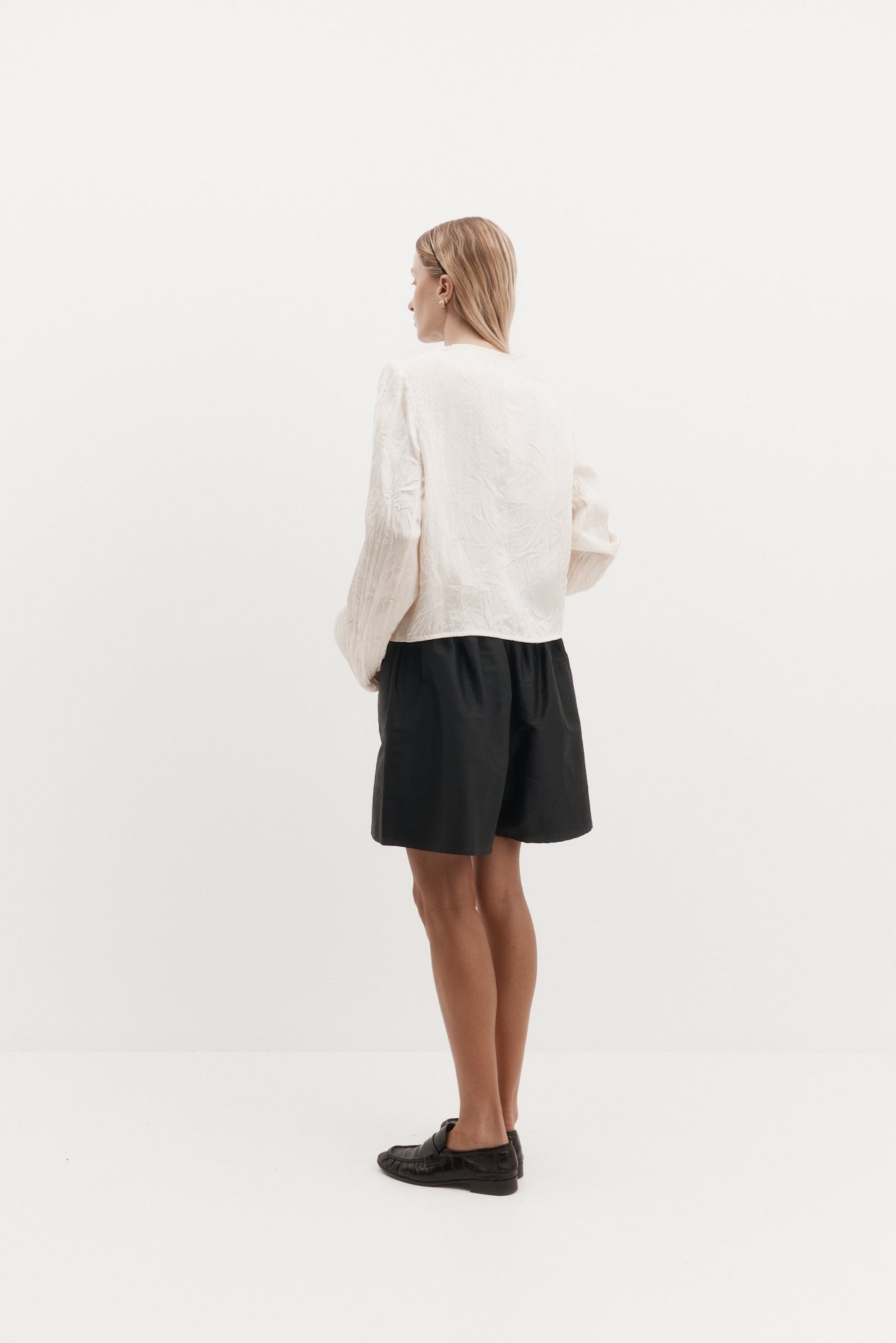 Voluminous Short in Silk Taffeta