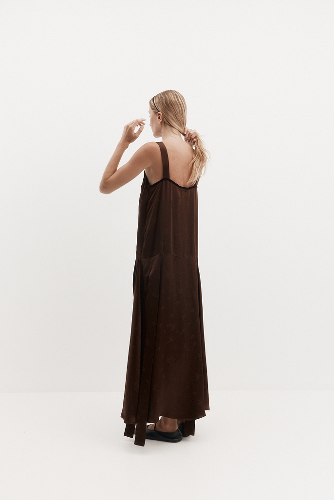 Wexer Dress in Satin Jacquard