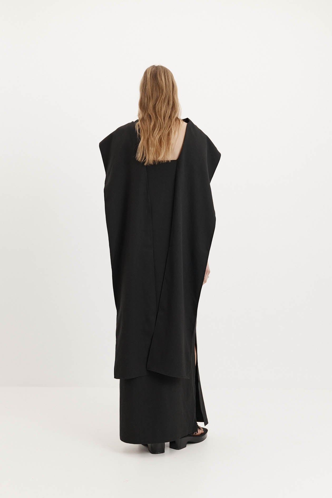 Laro Dress in Summer Suiting